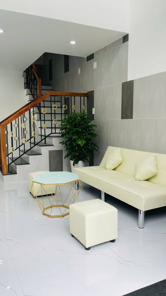 Nhà phố 4 tầng Ngô Mây, Quy Nhơn 30m² giá 3.95 tỷ - Sẵn sàng vào ở!