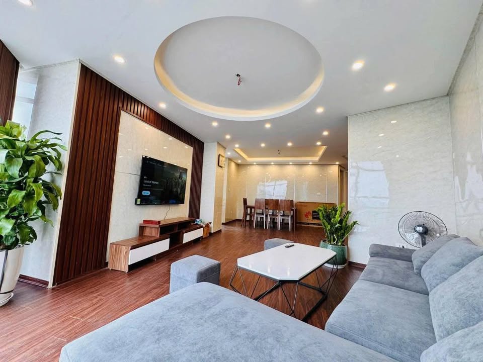 Chung cư C7 Thanh Xuân Bắc 98m² giá 6 tỷ - Không thể bỏ lỡ!
