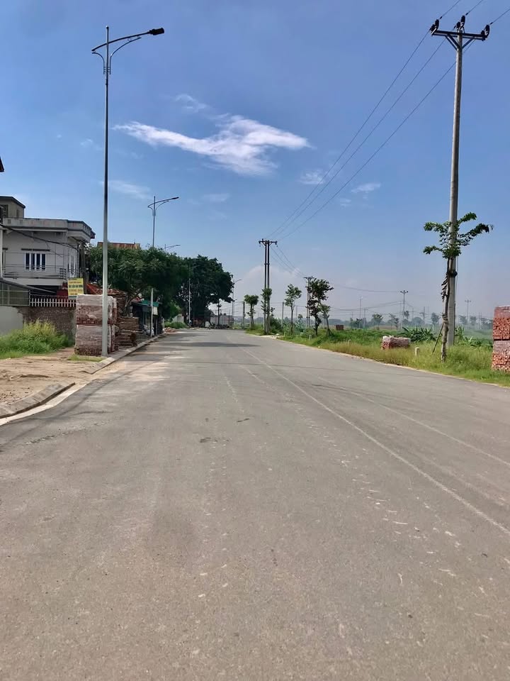 Đất nền Cẩm Yên, Thạch Thất 137m² - Khu vực sầm uất, kinh doanh thuận lợi!