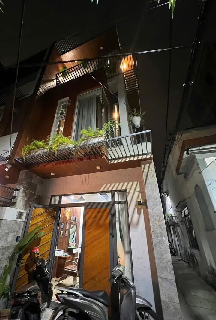 Nhà 3 Tầng Điện Biên Phủ, Thanh Khê 40m² Giá 4.68 Tỷ - Ô Tô Tránh Nhau