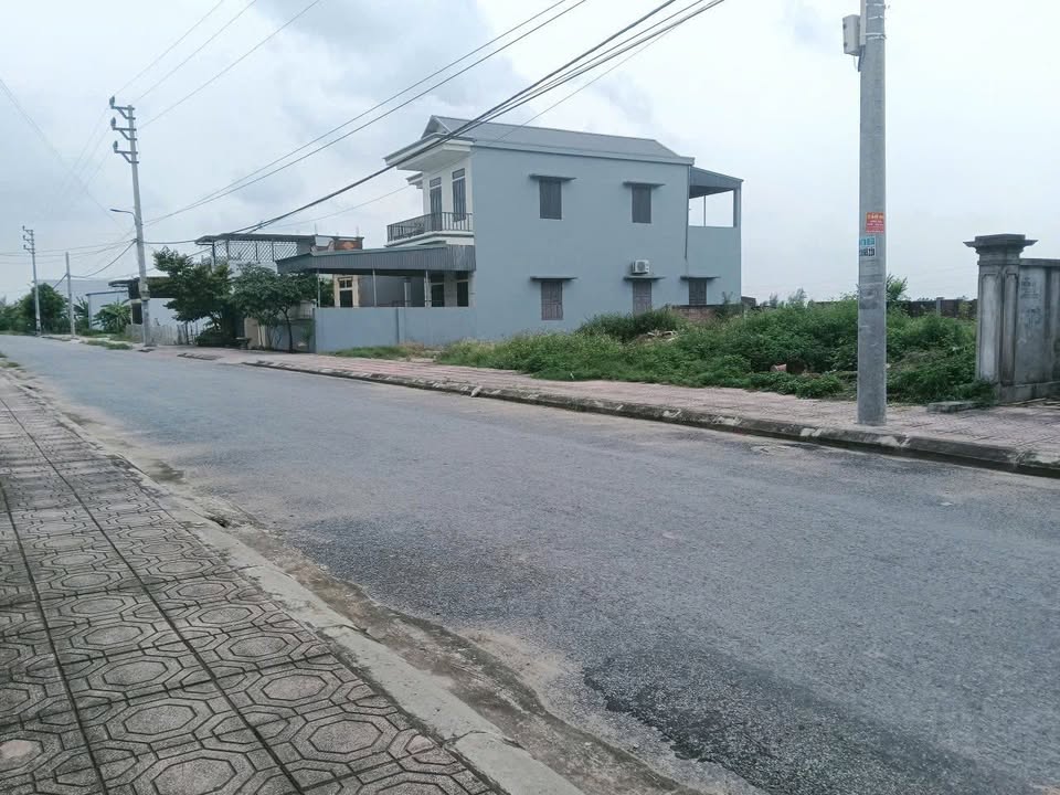 Đất nền xã Vũ Lăng - Tiền Hải 117m² giá chỉ 1 tỷ - Vị trí đắc địa gần trung tâm!