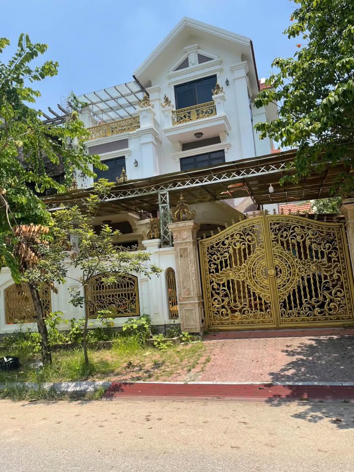 Biệt thự Phú Lương 240m² - Vị trí đẹp, giá đầu tư hấp dẫn!