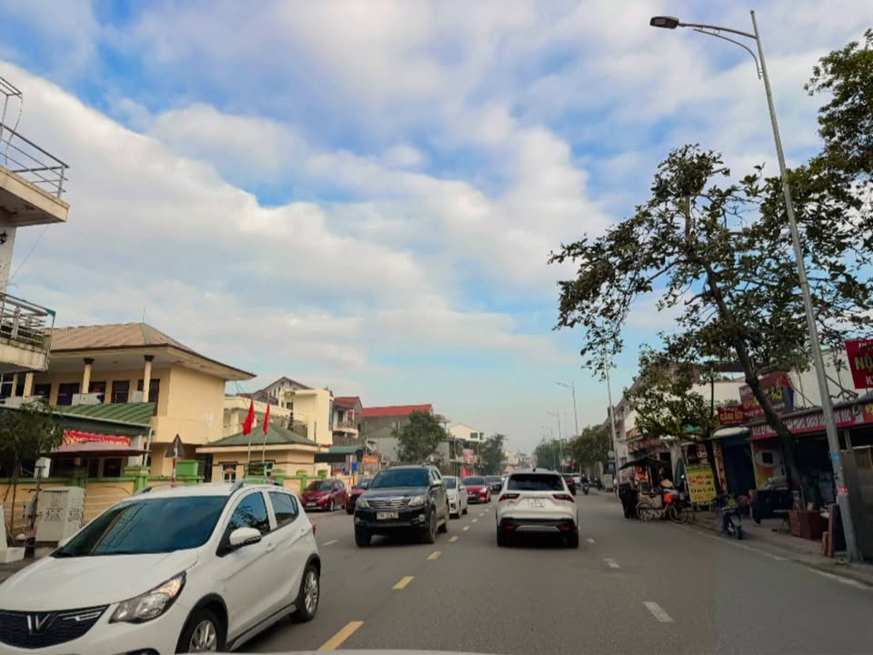 Bán ốt kinh doanh mặt đường Nguyễn Công Trứ, Hà Tĩnh - Diện tích 198m², giá chỉ 10 tỷ