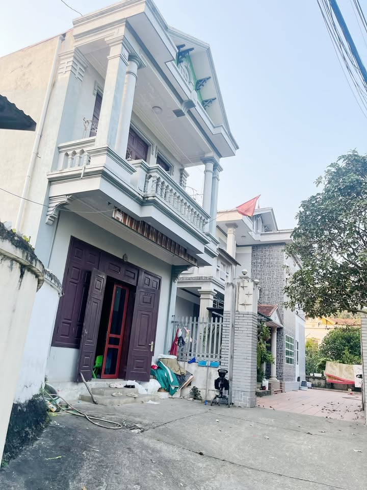 Nhà 2 tầng Lâm Thao 65m² giá 1.3 tỷ - Dân cư đông đúc, tiện ích đầy đủ!