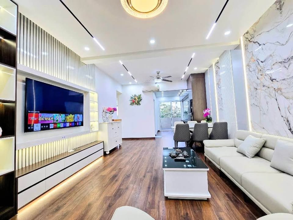 Căn hộ CT20B Long Biên 102m² giá 7 tỷ - Lô góc đẹp nhất tòa nhà!