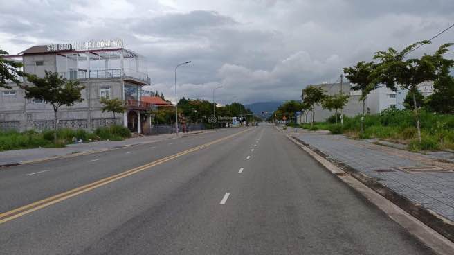 Đất thương mại dịch vụ mặt tiền Hoàng Hoa Thám, Bà Rịa 1300m² - Cơ hội đầu tư tiềm năng!