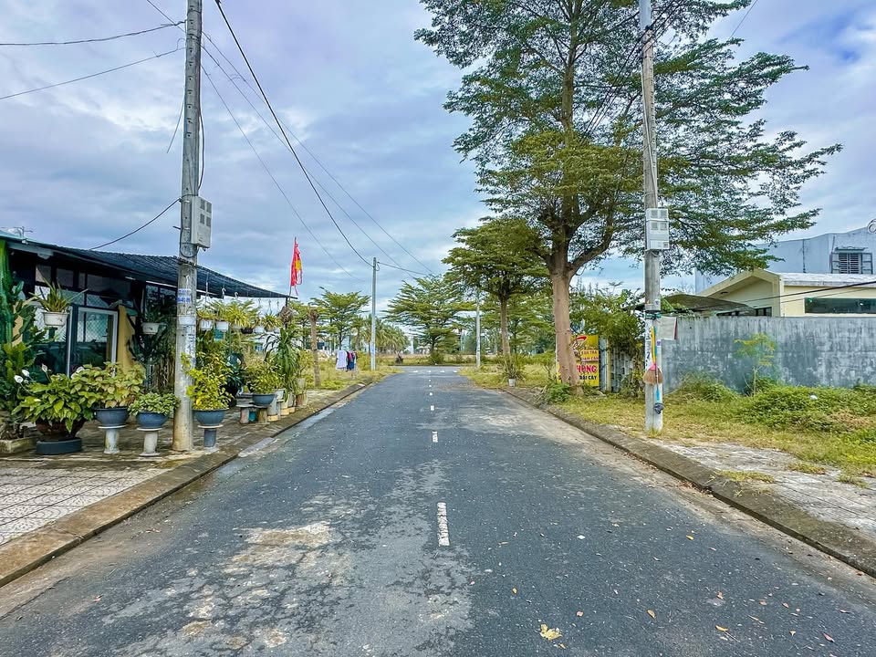 Đất nền KĐT An Phú Quý Điện Ngọc 75m² giá 2.4 tỷ - Vị trí đắc địa gần chợ và trường học!