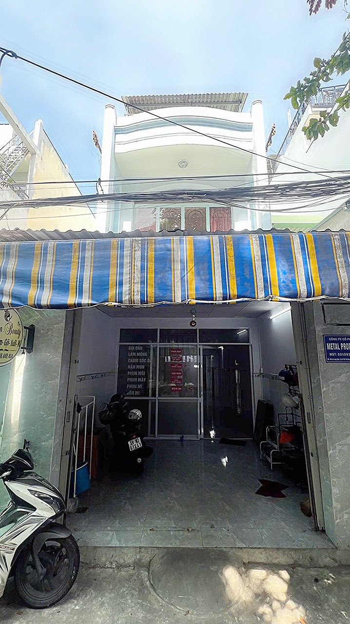 Nhà phố đường Lạc Long Quân, Quận 11, 68m² giá 8 tỷ - Đầu tư sinh lời ngay!