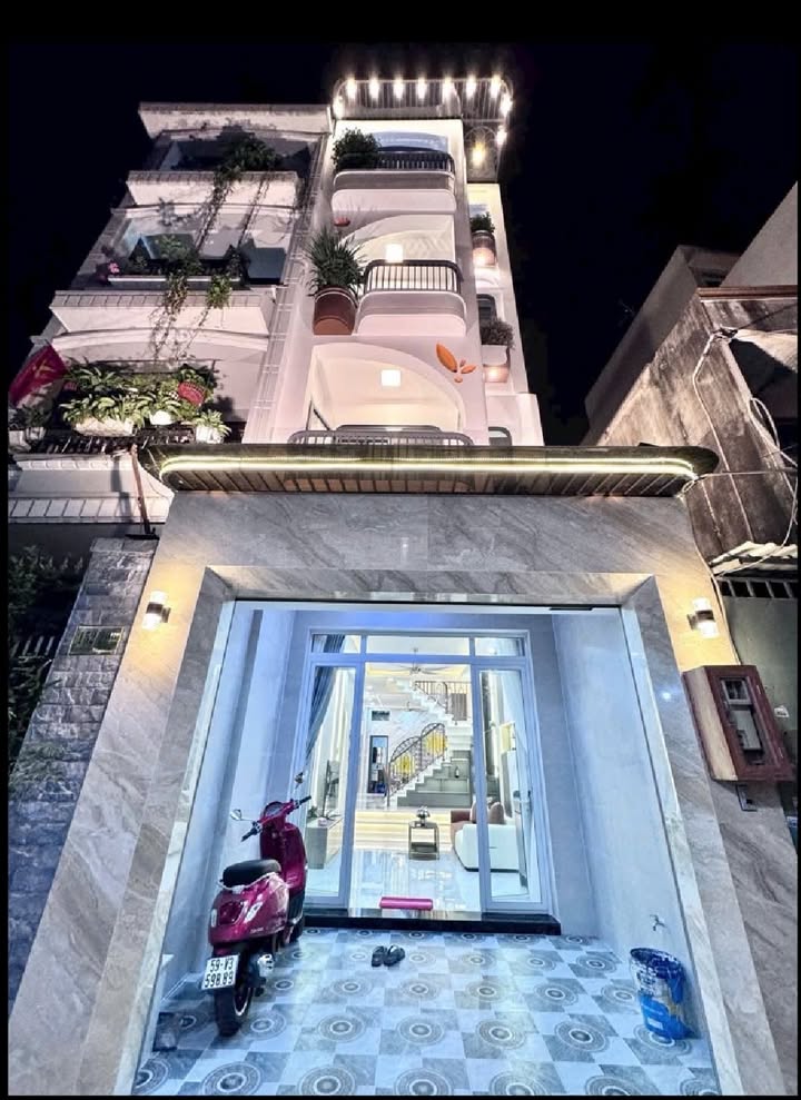 Nhà đẹp quận Tân Bình 62m² giá 8 tỷ - Sẵn sàng vào ở ngay với nội thất đầy đủ!