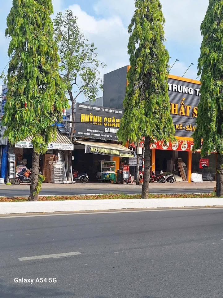 Bán nhà mặt tiền đường Nguyễn Văn Cừ, Cần Thơ 172m² giá 17.5 tỷ - Đầu tư sinh lời ngay!