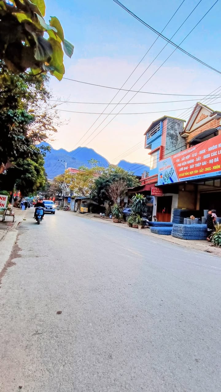 Đất nền Ngọc Đường 190m² giá 1.45 tỷ - Vị trí đắc địa cho kinh doanh!