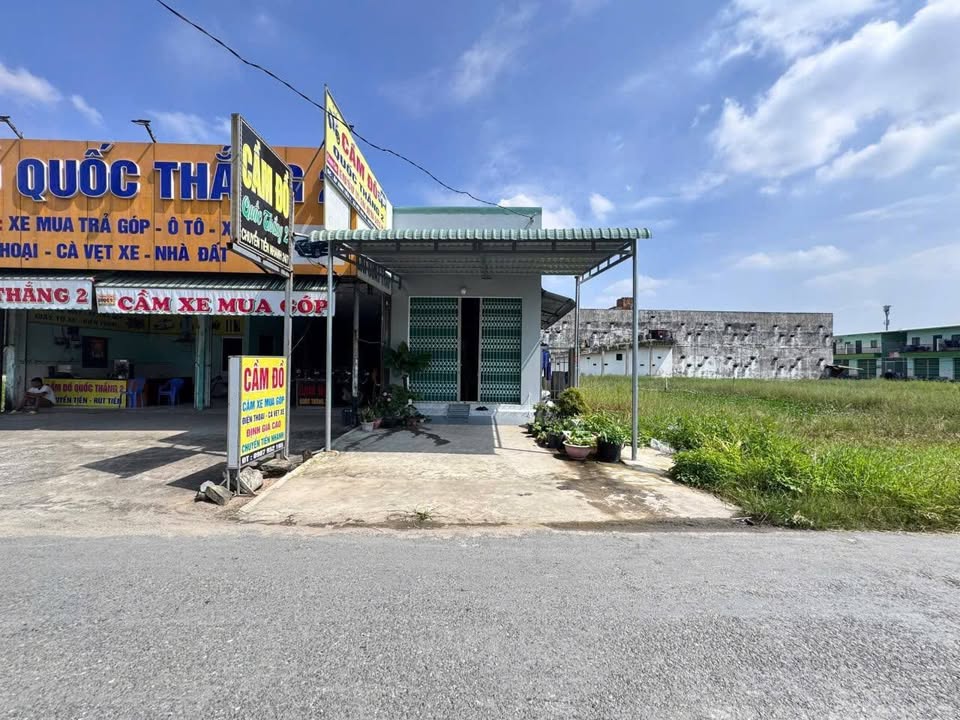 Nhà bán mặt tiền đường Tám Bình, xã Đức Hòa, Long An - 195m² giá 3.8 tỷ - Đầu tư sinh lời