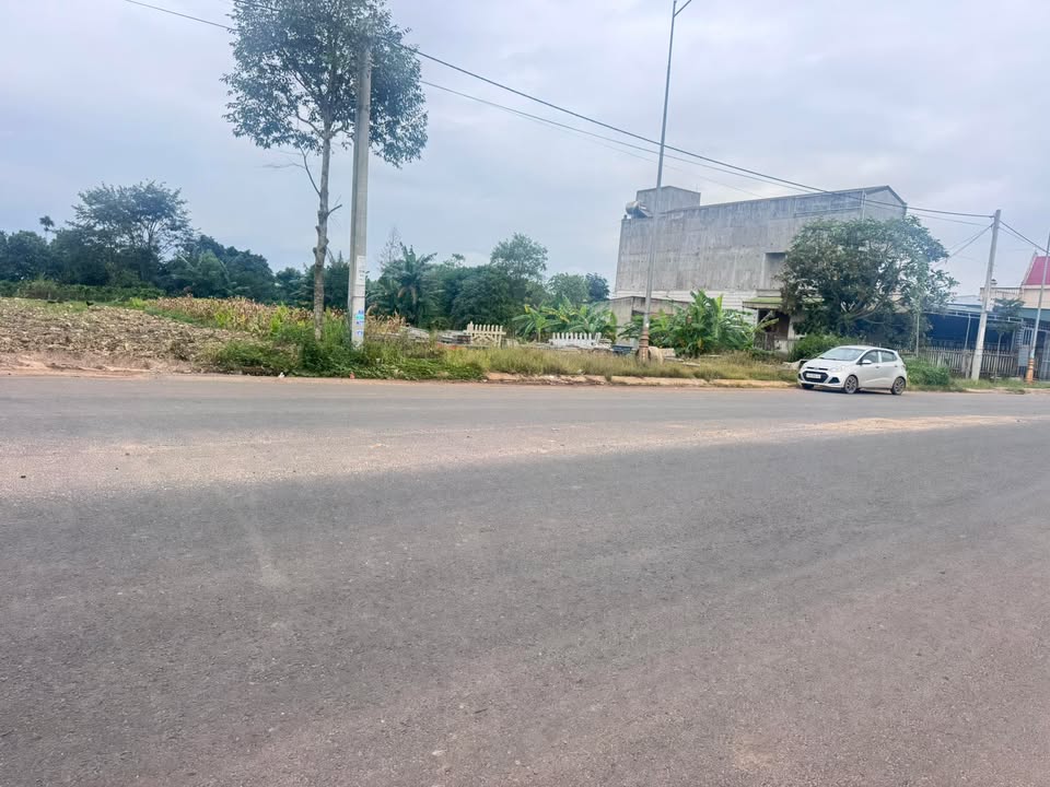 Đất nền 200m² tại Ea Kmut, Ea Kar chỉ 400 triệu - Sổ đỏ chính chủ!