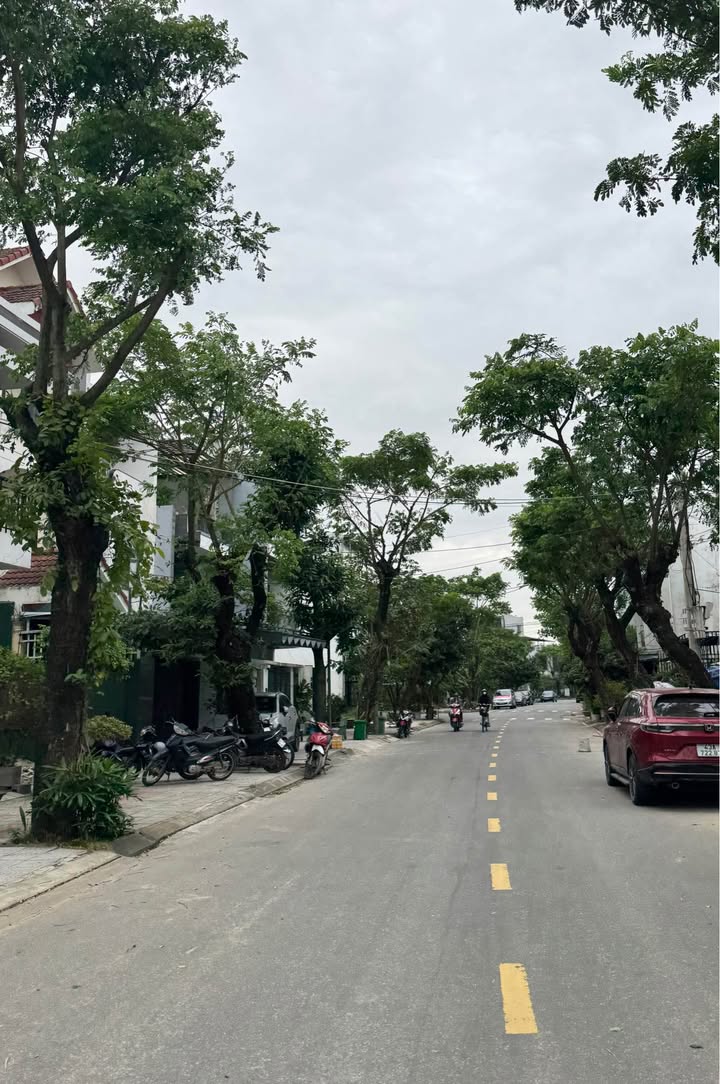 FrontHouse đường Hoài Thanh Ngũ Hành Sơn 88m² giá 11 tỷ - Vị trí vàng gần sông Hàn và biển Mỹ Khê!