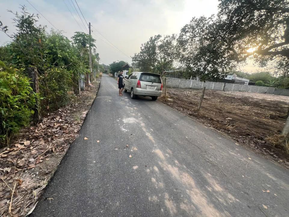 Đất thổ cư mặt tiền đường nhựa xã Bưng Riềng 327m² giá 1.85 tỷ - Cơ hội đầu tư tuyệt vời!