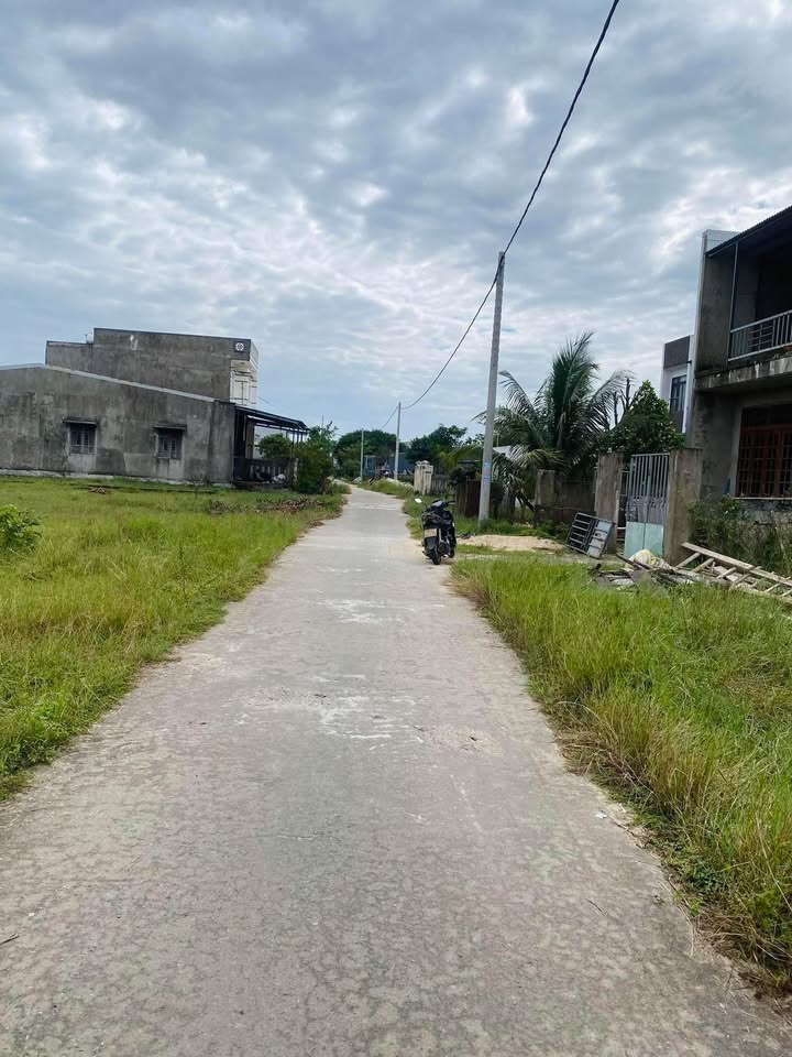 Bán lô đất đẹp Điện Nam Đông 200m² giá 1 tỷ - Khu dân cư đông đúc