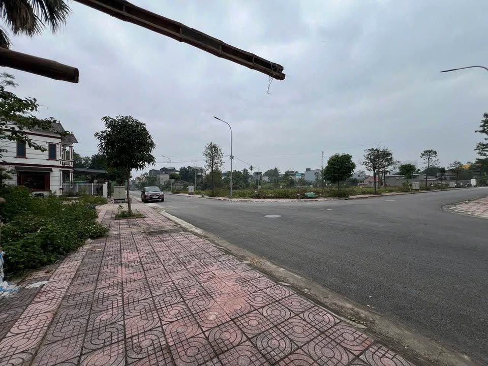 Lô đất đẹp 71,4m² Đông Hương, Thanh Hóa giá 3 tỷ - Cơ hội đầu tư hiếm có!