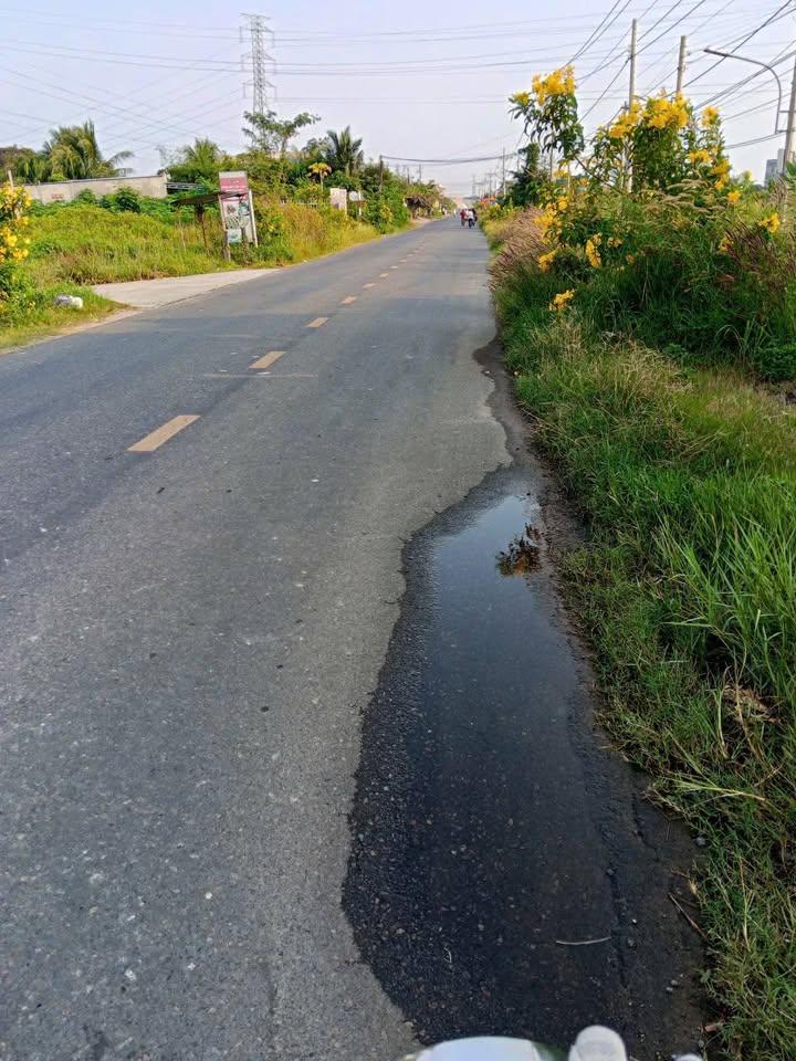 Nhà phố Hàm Liêm 100m² giá 2.5 tỷ - Thiết kế hiện đại, sẵn sàng vào ở!