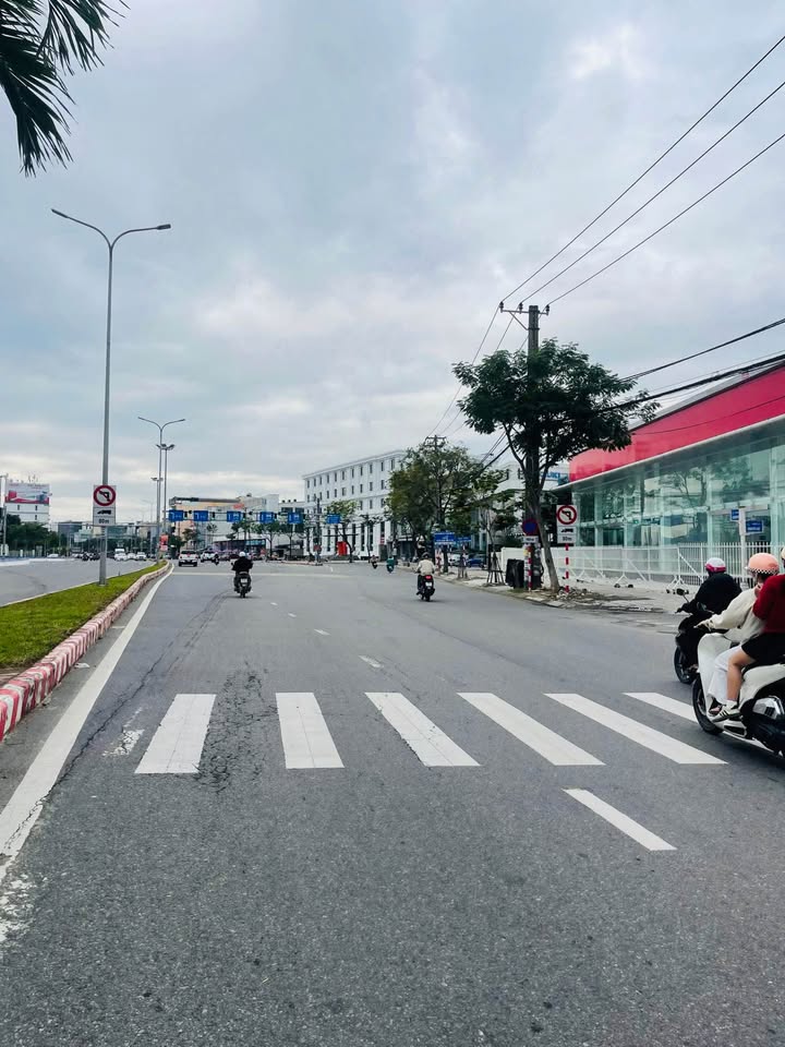 Nhà mặt tiền đường Nguyễn Hữu Thọ, Hải Châu 125m² - Kinh doanh sầm uất!