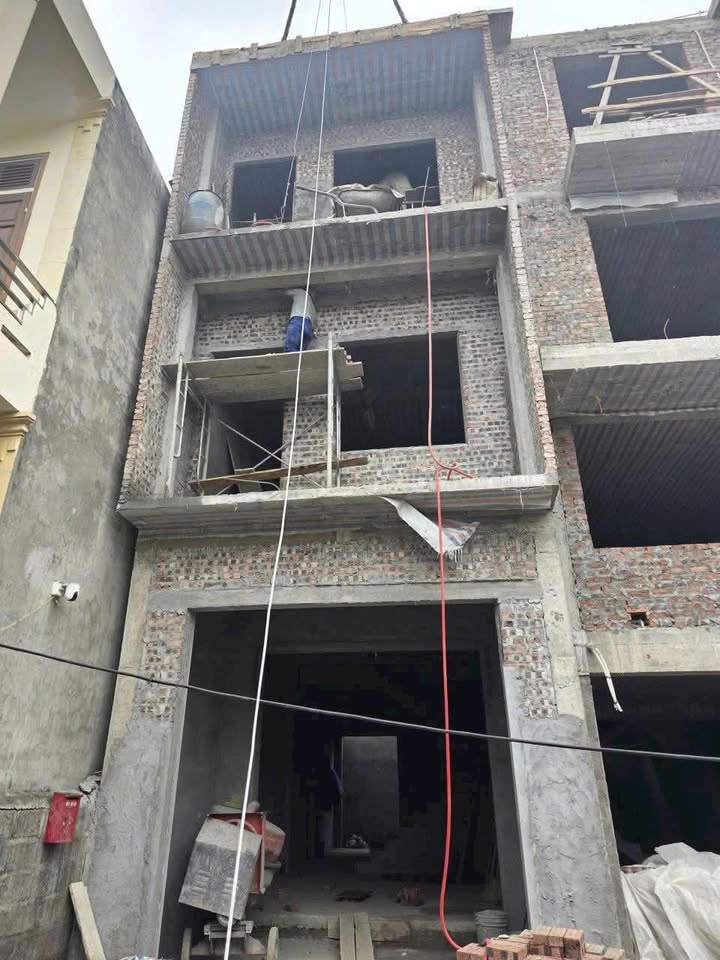 Nhà 3 tầng Hồng An, Hải Phòng 55m² giá 2.35 tỷ - Đường ô tô rộng rãi