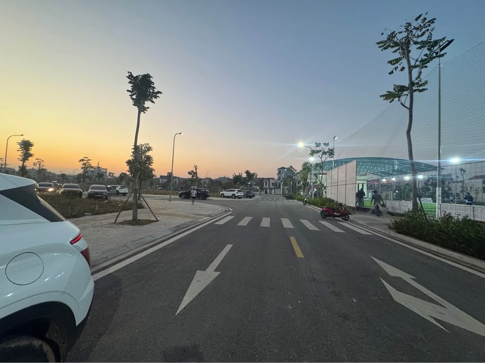 Đất nền Dĩnh Trì Bắc Giang 132m² - Lô góc 2 mặt tiền, view sân bóng