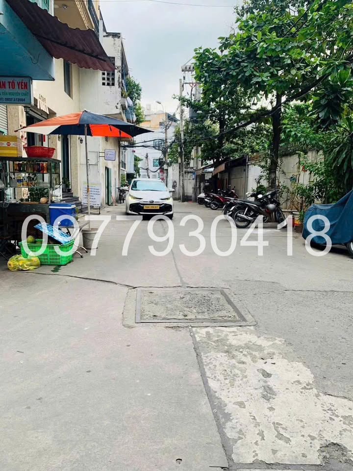 Nhà đẹp hẻm xe hơi 3/2, Q10 - 40m² giá 8.5 tỷ - Kết cấu 3PN tiện nghi!