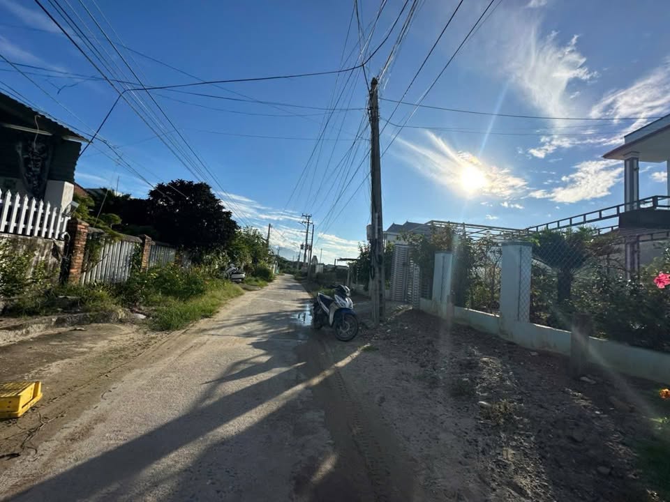 Lô đất biển Dốc Lết Ninh Hòa 120m² giá 1.55 tỷ - Cách biển 250m!