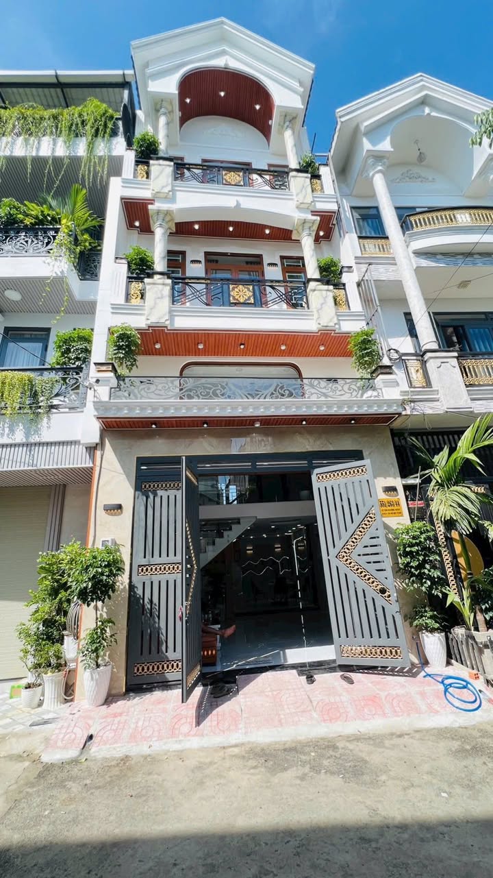 Nhà phố Tân Thới Hiệp 5 tầng giá 6.3 tỷ - Đẳng cấp và hiếm có!