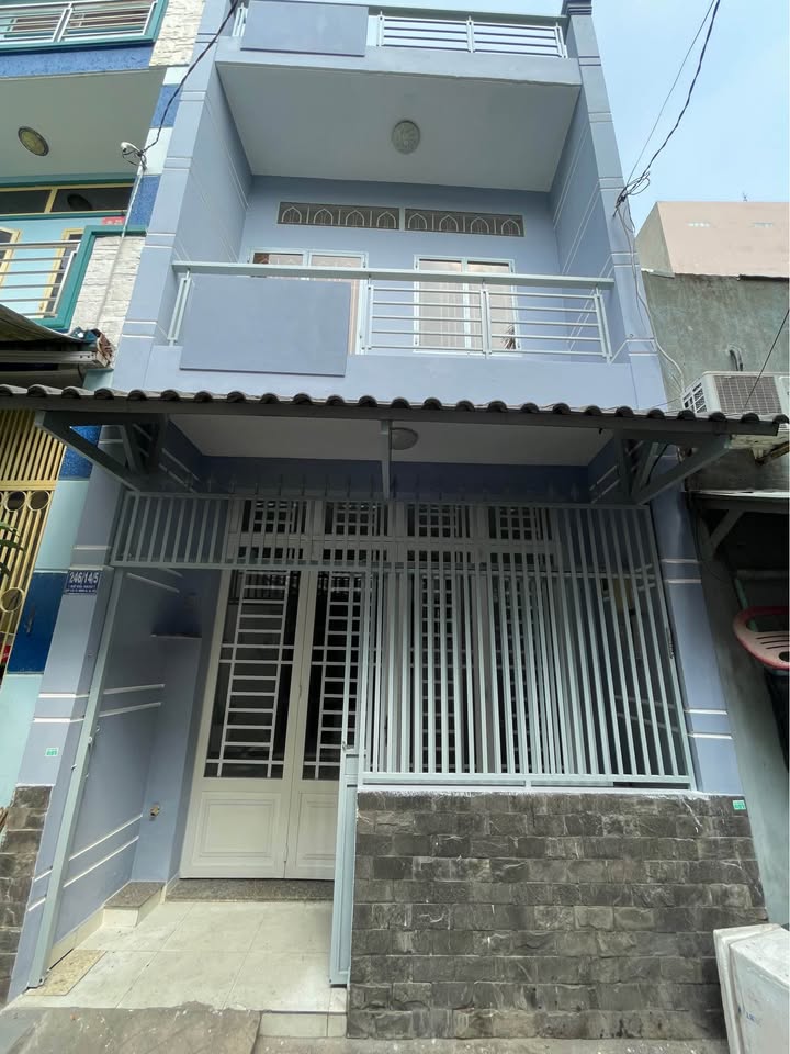 Nhà phố Bình Tân 31.7m² giá 3.95 tỷ - Nhà mới đẹp, tiện ích đầy đủ!