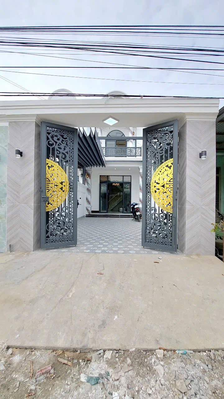 Nhà 1 Trệt 1 Lầu Ninh Thạnh Tây Ninh 139.5m² giá 2.43 tỷ - Thiết kế sang trọng, gần trường học!