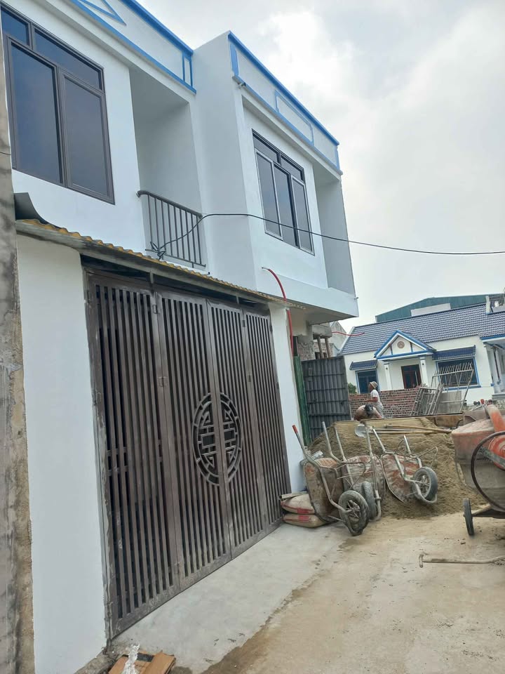 Nhà 2 tầng tại Quảng Thành 64m² giá 1 tỷ - Ô tô vào tận nhà!