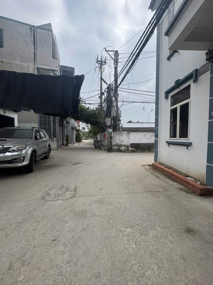 Nhà 2.5 tầng Quảng Hưng 70m² giá 3 tỷ - Đầu ve cực đẹp, an ninh tốt!