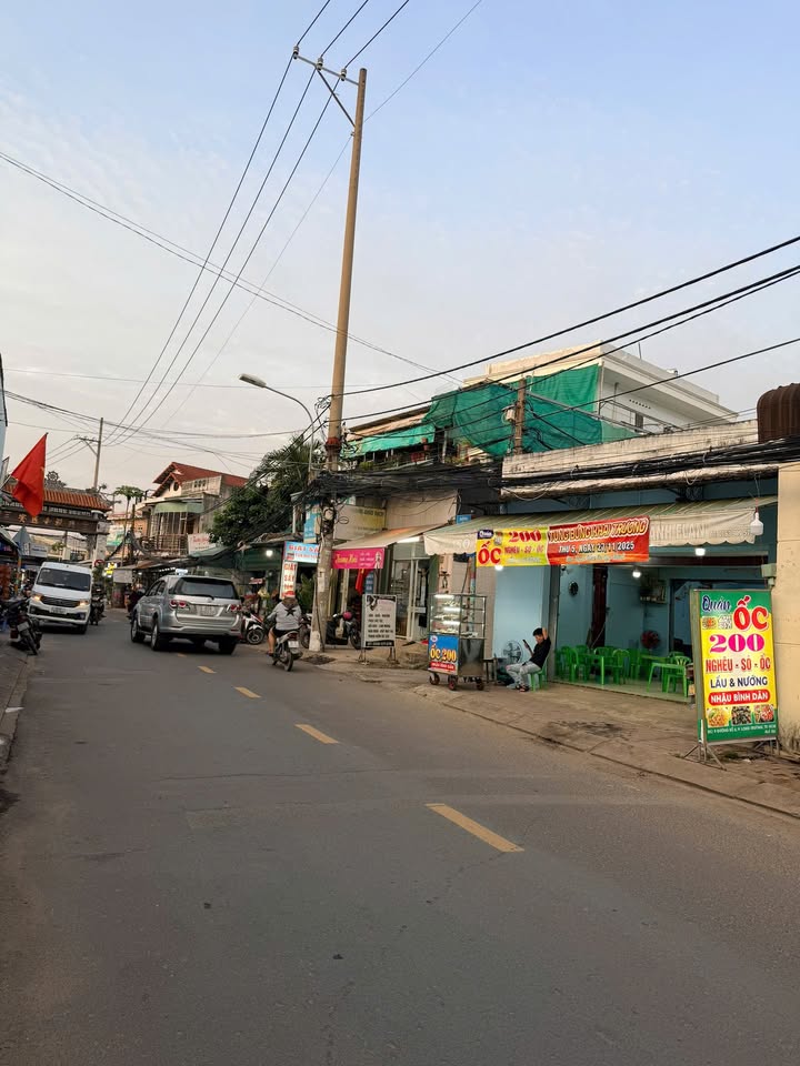 Nhà 3 tầng Long Trường, Q9 95m² giá 7.5 tỷ - Sẵn sàng vào ở ngay!