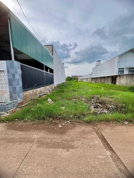 Đất 2 MẶT TIỀN đường bêtông tại Gia Kiệm, 159.5m² chỉ 1 tỷ - Cơ hội đầu tư tuyệt vời!