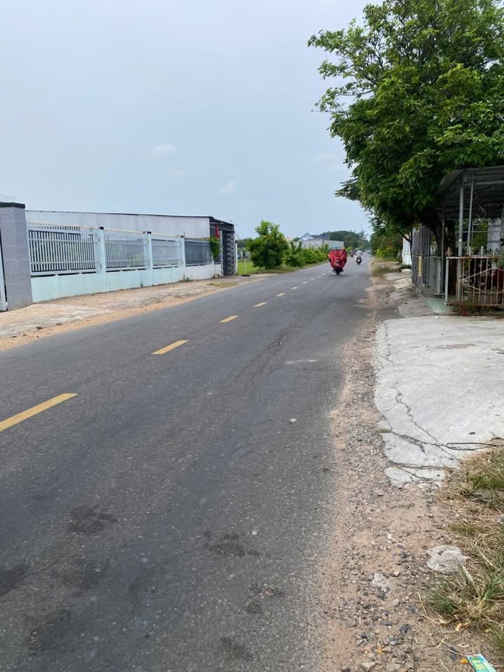 Đất thổ cư mặt tiền xã Hàm Liêm 100m² giá 850 triệu - Đầu tư sinh lời ngay!