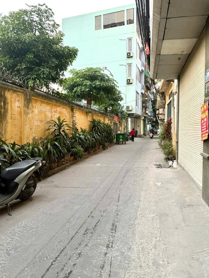 Nhà mặt ngõ kinh doanh đường Láng, Đống Đa 53m² giá 21.8 tỷ - Đầu tư sinh lời cao!