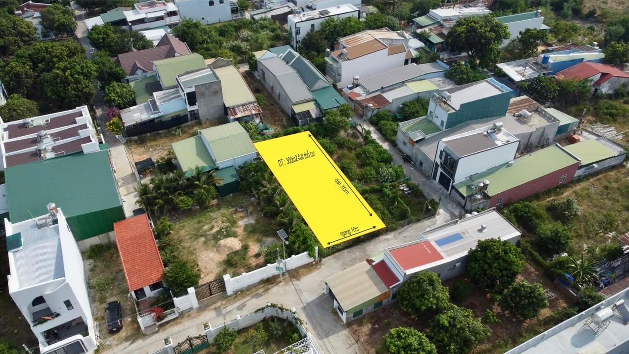 Đất thổ cư phường Cam Lộc, Cam Ranh 300m² - Hướng Đông Bắc, giá chỉ 4.5 tỷ!