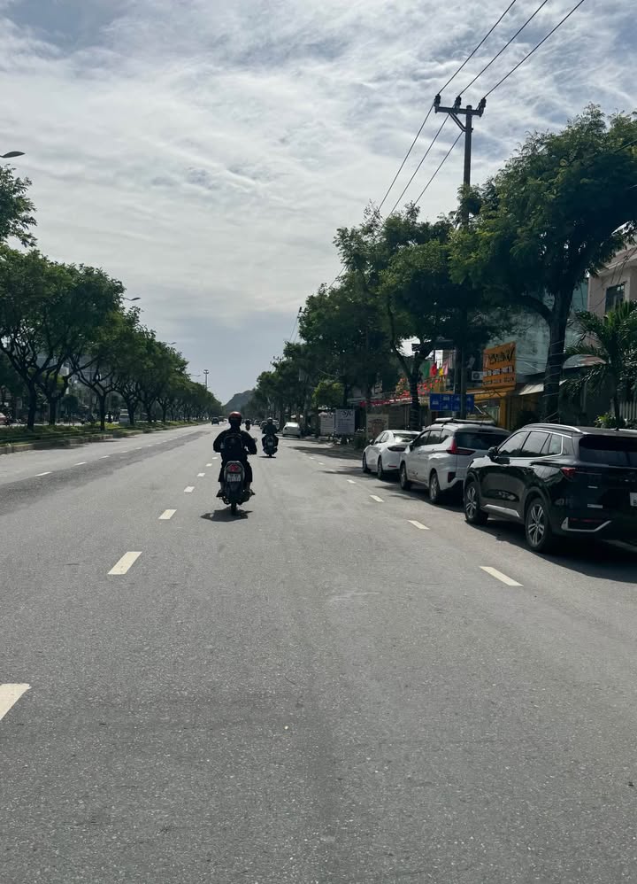 Mặt tiền Hoài Thanh Đà Nẵng 88m² giá 11 tỷ - Vị trí vàng gần sông Hàn và biển Mỹ Khê!