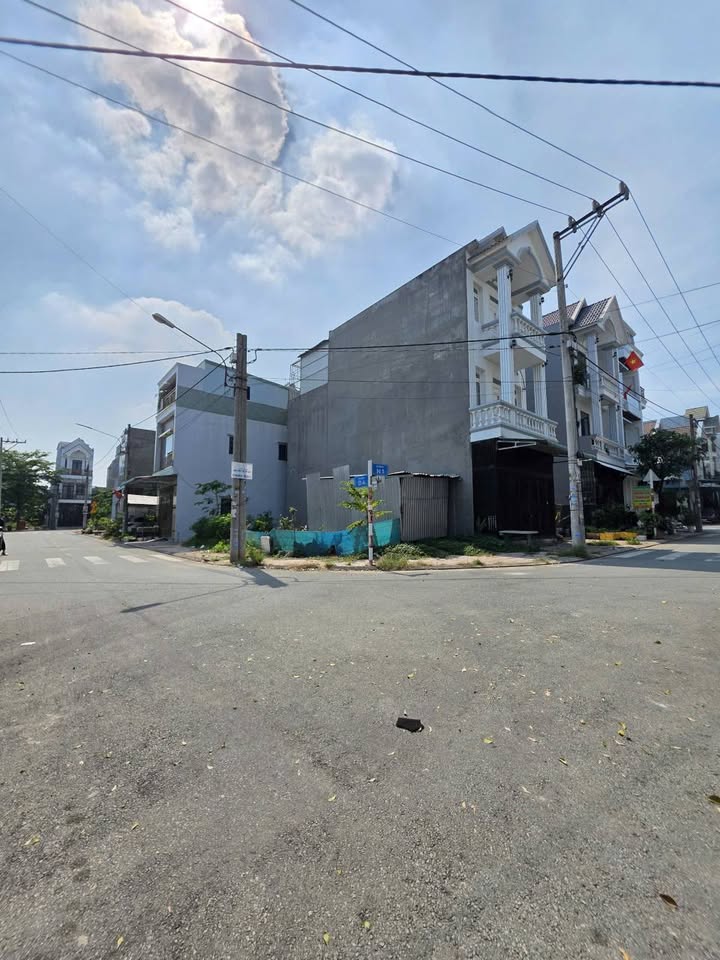 Đất góc 2 mặt tiền, Phường Tân Bình, TP Dĩ An - Giá tốt 4,3 tỷ!