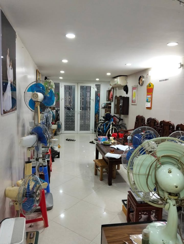 Nhà riêng Kim Giang, Thanh Xuân 56m² giá 9 tỷ - Sổ đỏ chính chủ, giao dịch ngay!