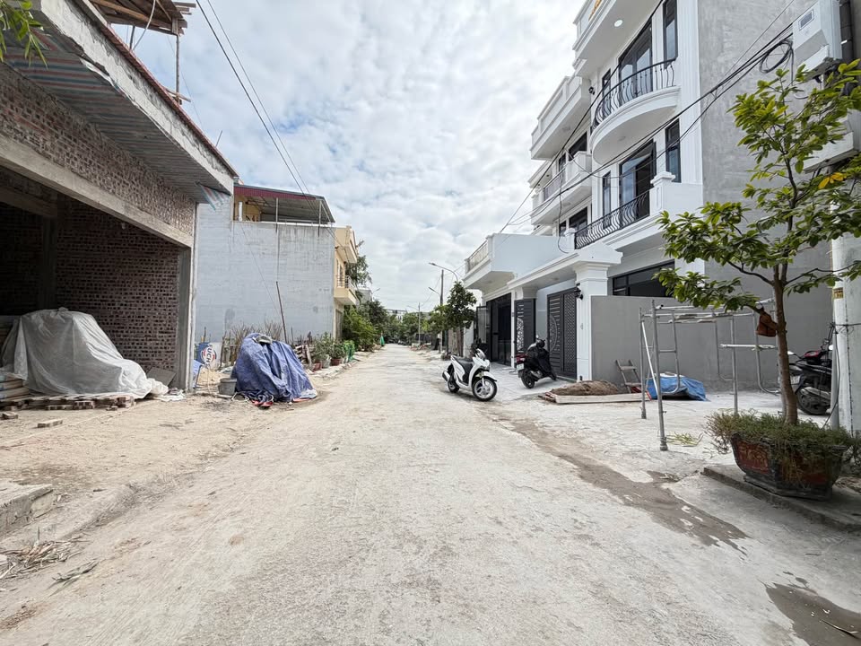 Chung cư Đầm Vĩnh Khê An Dương 90m² giá 3 tỷ - Vị trí siêu đẹp, tiện ích đầy đủ!