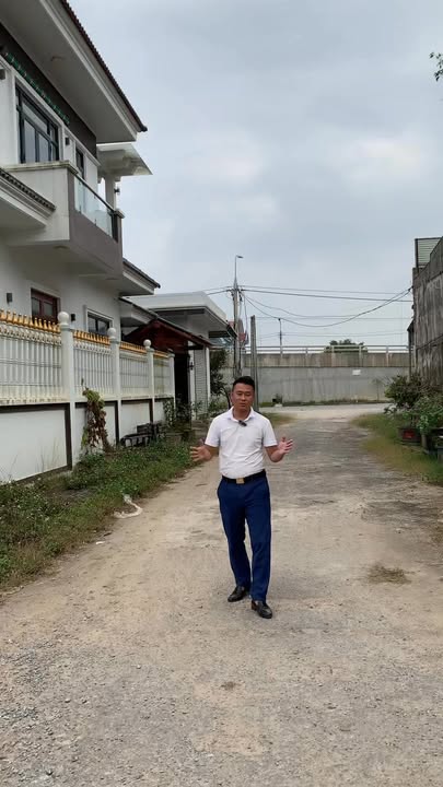 Kho xưởng 375m² tại Phường Đông Sơn giá 3.3 tỷ - Giao thông thuận lợi!