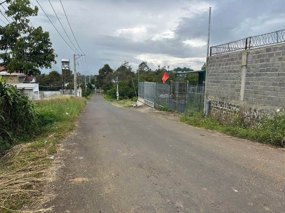 Đất nền Lộc Sơn Bảo Lộc 185m² giá chỉ 1.05 tỷ - Cơ hội đầu tư hấp dẫn!