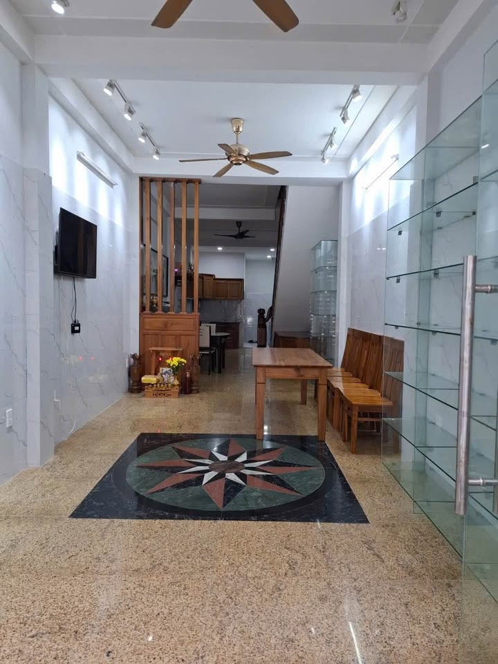 Nhà mặt tiền trung tâm Quy Nhơn 68m² giá 5 tỷ - Địa điểm vàng cho gia đình