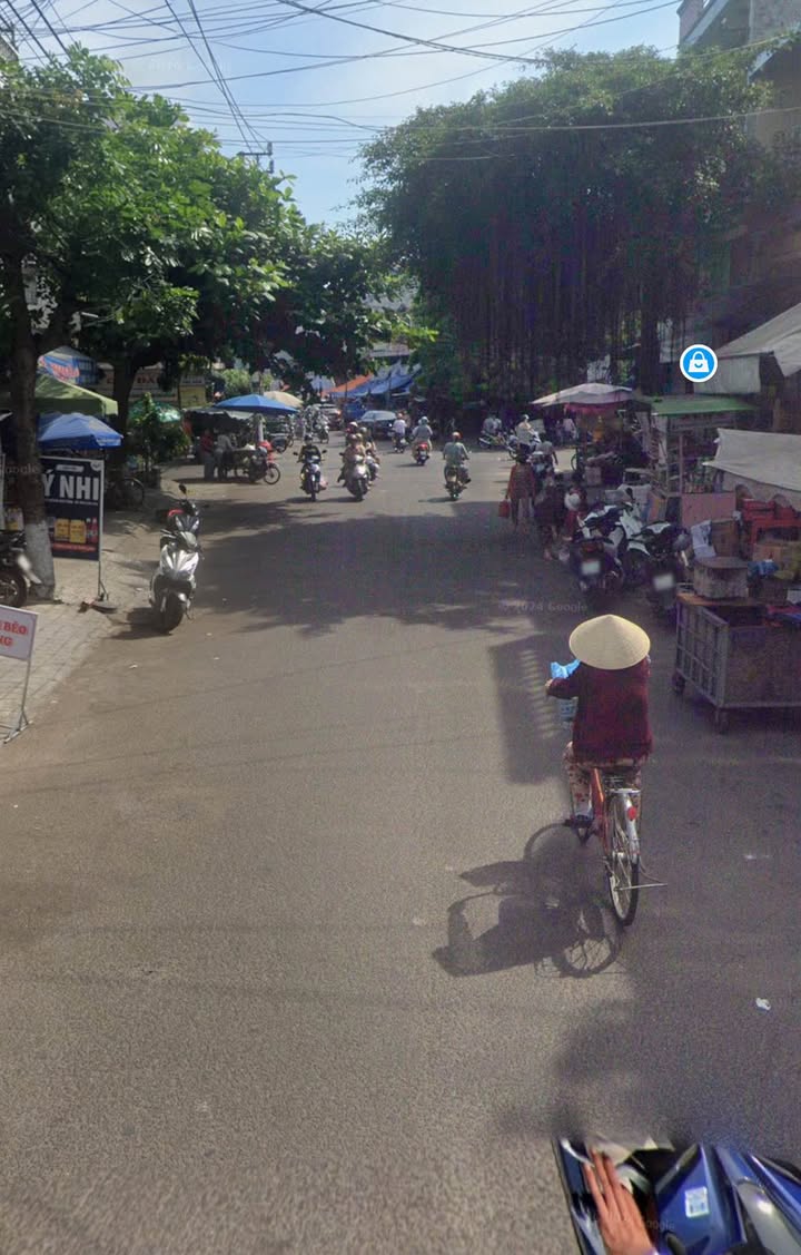 Nhà 2 Tầng Hẻm 2 Phường Lê Hồng Phong Quy Nhơn 41.56m² giá 2.3 tỷ - Gần chợ và trường học!