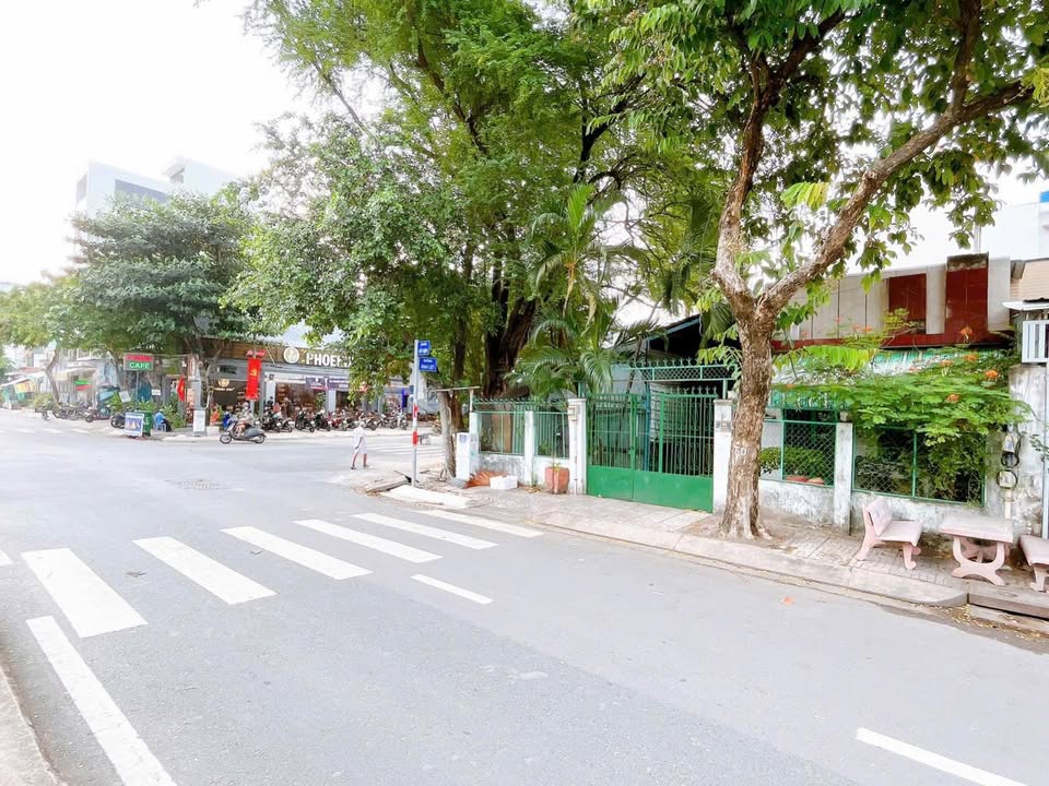 Nhà mặt tiền Hiền Vương, Tân Phú 201.6m² giá 26.5 tỷ - Tiềm năng kinh doanh lớn!