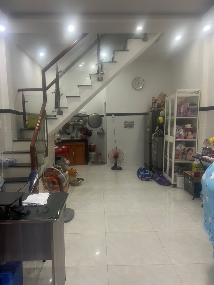 Nhà 2 tầng đường Bình Chuẩn 66, Thuận An, 36m² giá 799 triệu - Hướng Đông Nam, sẵn sàng ở ngay!