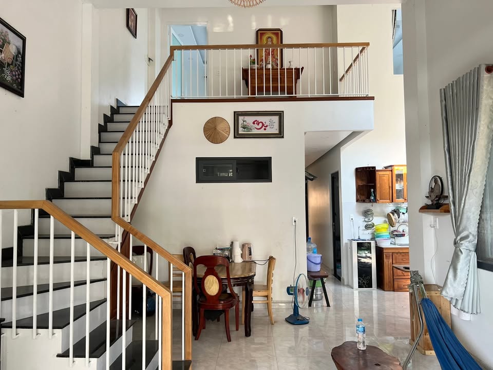 Nhà mặt tiền đường Lê Văn Lương, 252m² giá 8.5 tỷ - View sông lớn thoáng mát!