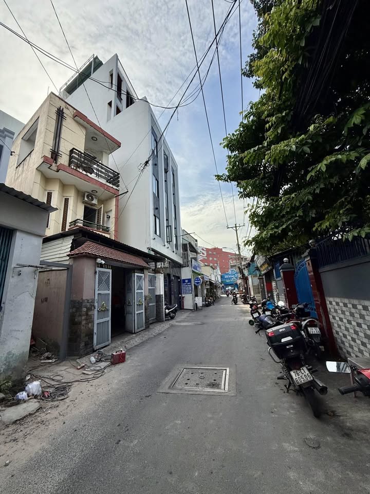 Nhà mặt tiền hẻm 10m Gò Vấp 132m² giá 11.9 tỷ - Đầu tư sinh lời cao!