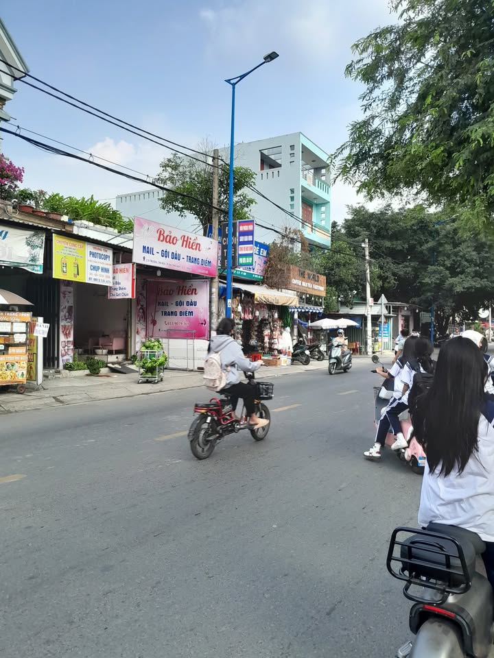 Đất mặt tiền Trương Thị Hoa, Tân Thới Hiệp 120m² giá 11.5 tỷ - Sổ hồng riêng, kinh doanh sầm uất!